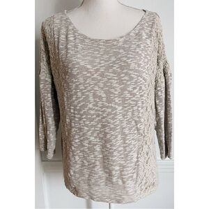 Chico’s • Tan Beige Boucle Blouse Scoop Neck